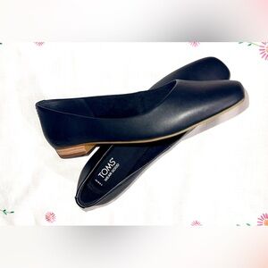 Women’s Toms Black Leather Briella Ballet Flats! Sz 9.5!